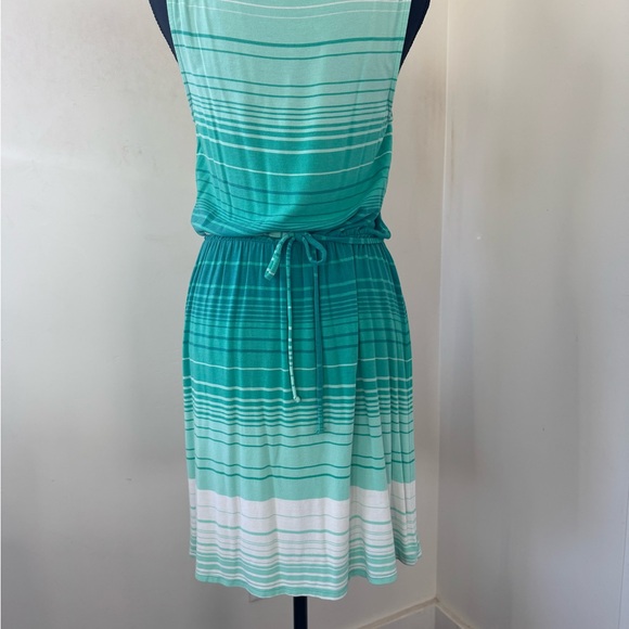 Summer dress - Picture 2 of 3